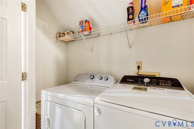 9188 Bracey Mill Pl, Mechanicsville, VA 23116