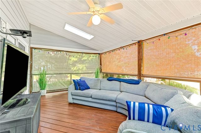 9188 Bracey Mill Pl, Mechanicsville, VA 23116