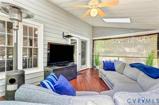 9188 Bracey Mill Pl, Mechanicsville, VA 23116