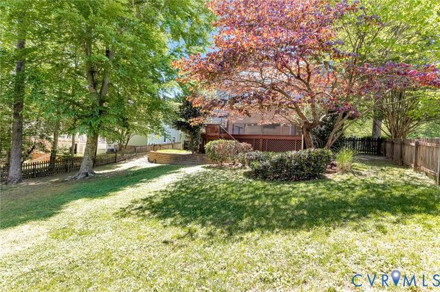 9188 Bracey Mill Pl, Mechanicsville, VA 23116