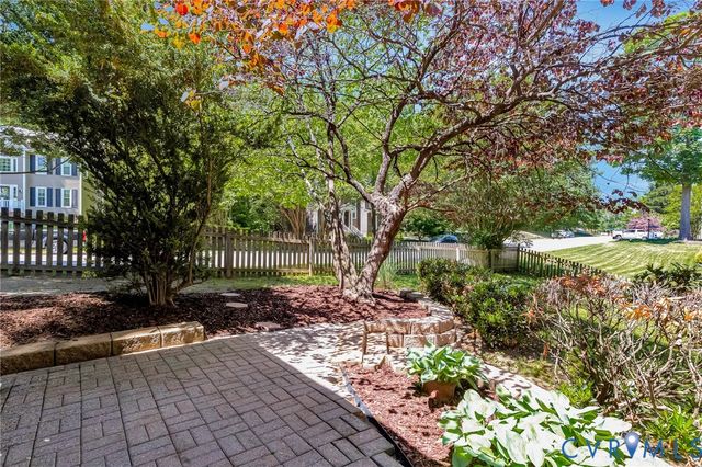 9188 Bracey Mill Pl, Mechanicsville, VA 23116