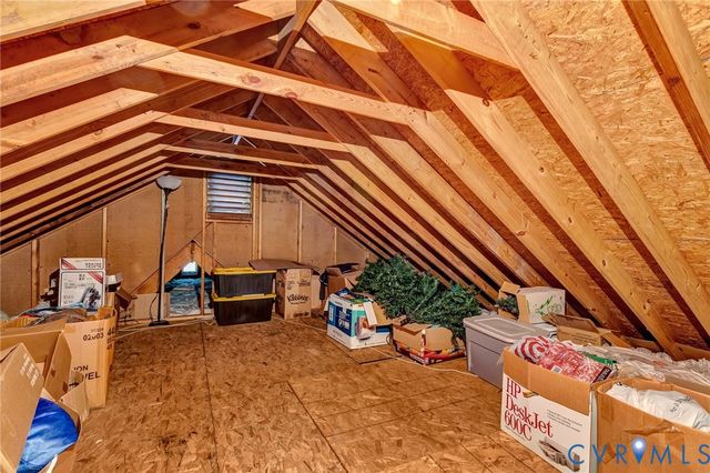 9188 Bracey Mill Pl, Mechanicsville, VA 23116