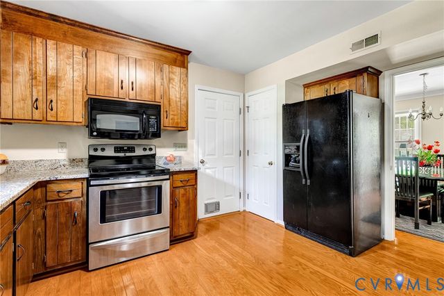 9188 Bracey Mill Pl, Mechanicsville, VA 23116