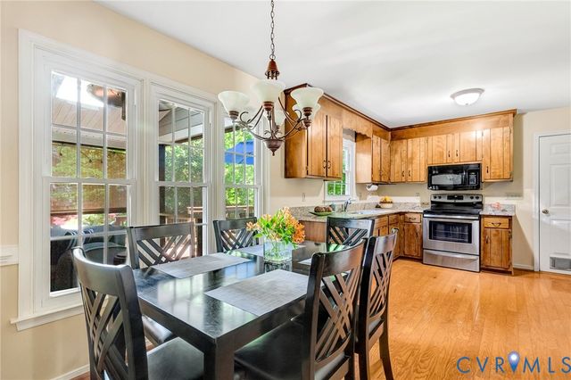 9188 Bracey Mill Pl, Mechanicsville, VA 23116