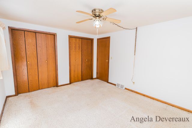 6040 N Hillman Road, Six Lakes, MI 48886