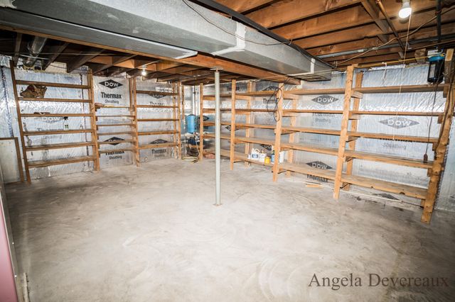 6040 N Hillman Road, Six Lakes, MI 48886