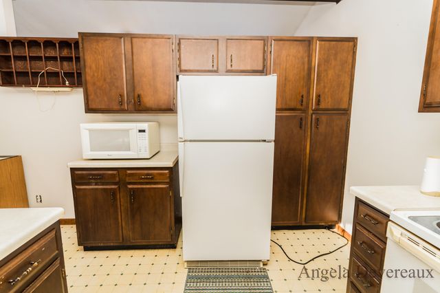 6040 N Hillman Road, Six Lakes, MI 48886