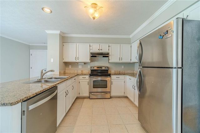 1578 Fair Oaks Lane, Snellville, GA 30078