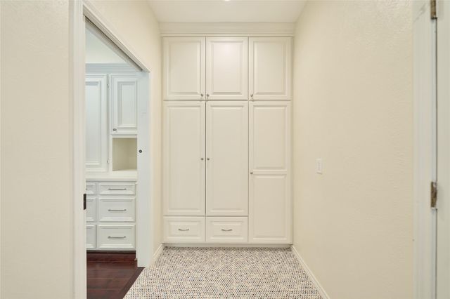 6 Glen Canyon Place, The Woodlands, TX 77381
