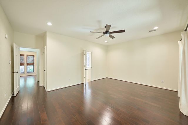 6 Glen Canyon Place, The Woodlands, TX 77381