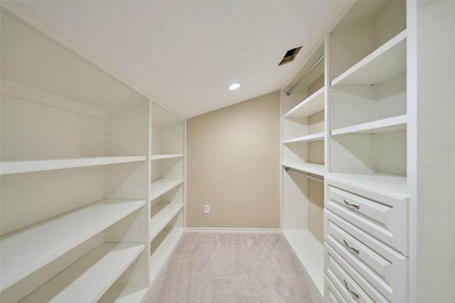 6 Glen Canyon Place, The Woodlands, TX 77381