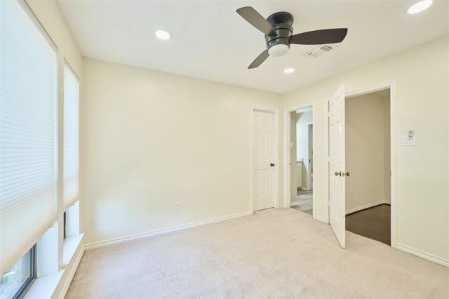 6 Glen Canyon Place, The Woodlands, TX 77381