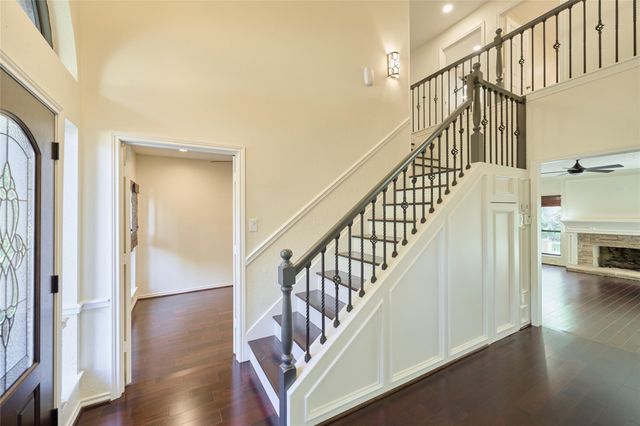 6 Glen Canyon Place, The Woodlands, TX 77381