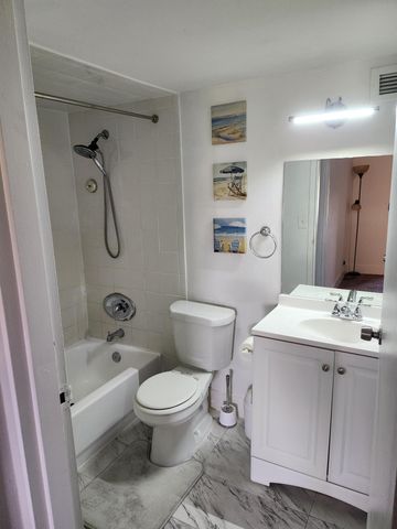 17021 N Bay Road 608, Sunny Isles Beach, FL 33160