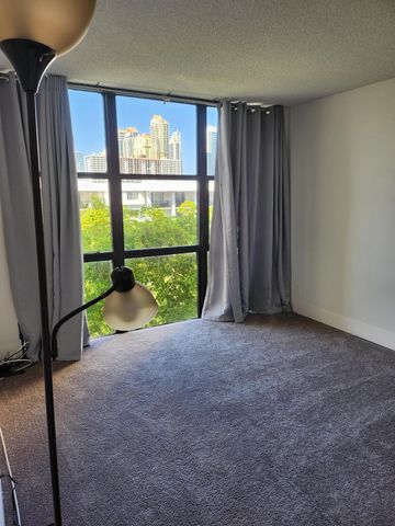 17021 N Bay Road 608, Sunny Isles Beach, FL 33160