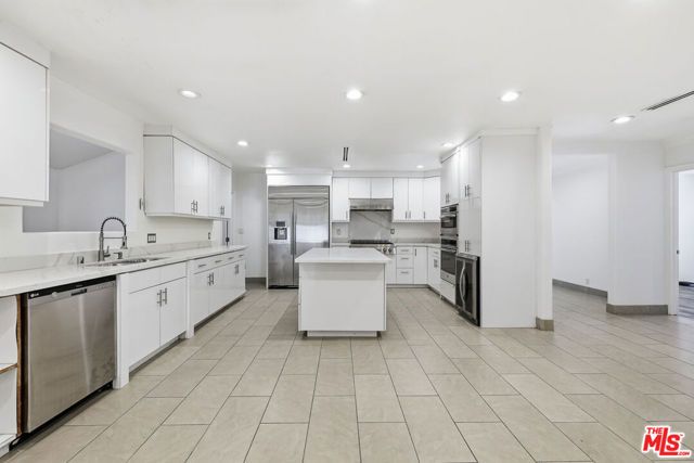14755 Valleyheart Drive, Sherman Oaks, CA 91403