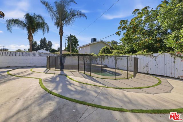 14755 Valleyheart Drive, Sherman Oaks, CA 91403