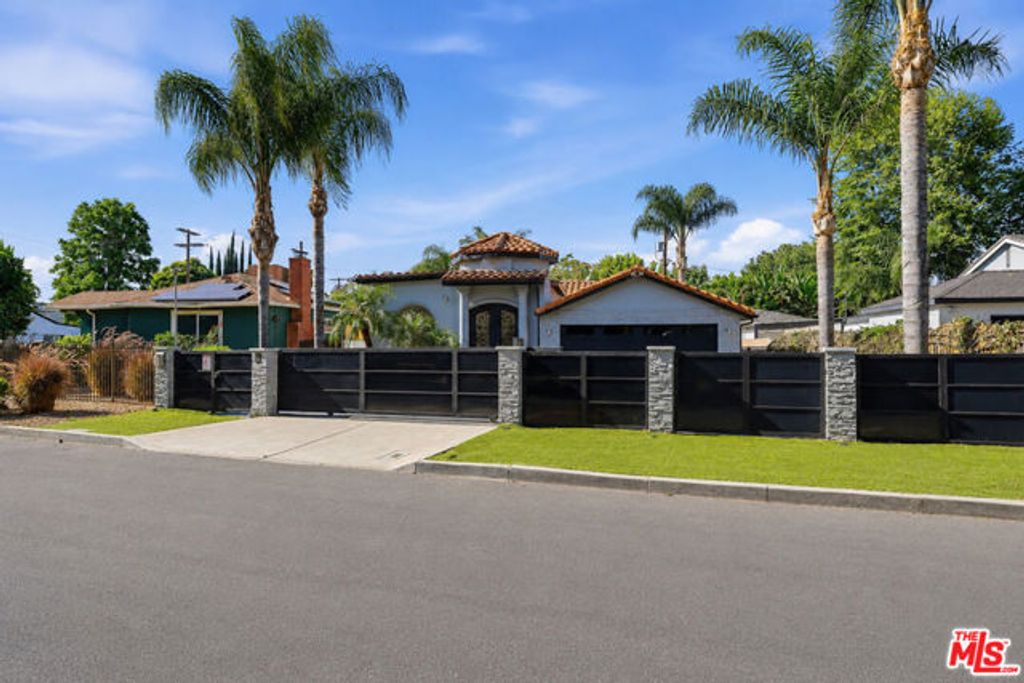 14755 Valleyheart Drive, Sherman Oaks, CA 91403