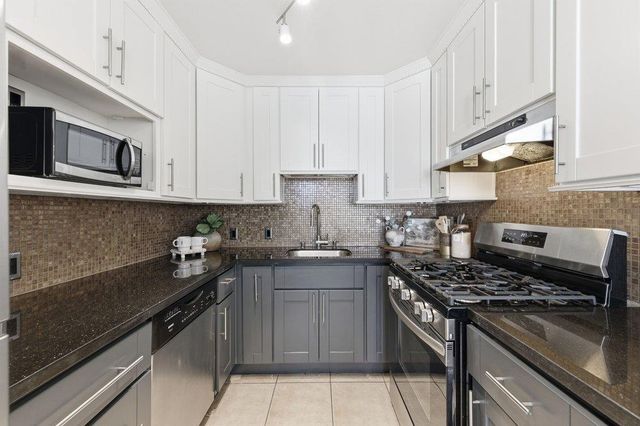 101 Blossom Circle 2C, San Mateo, CA 94403