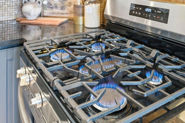 101 Blossom Circle 2C, San Mateo, CA 94403