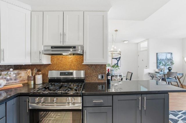 101 Blossom Circle 2C, San Mateo, CA 94403