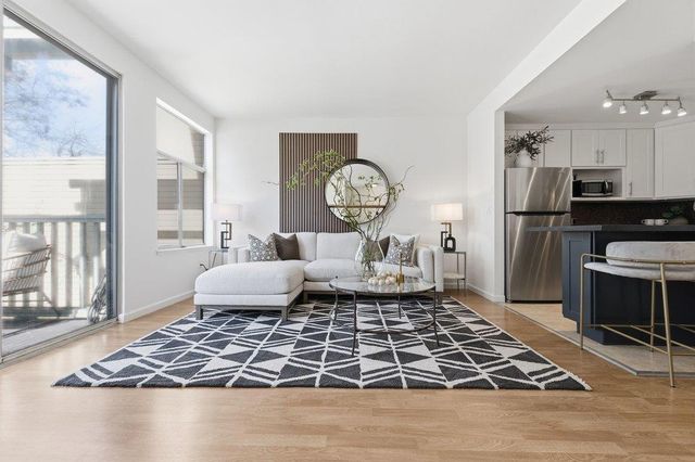 101 Blossom Circle 2C, San Mateo, CA 94403