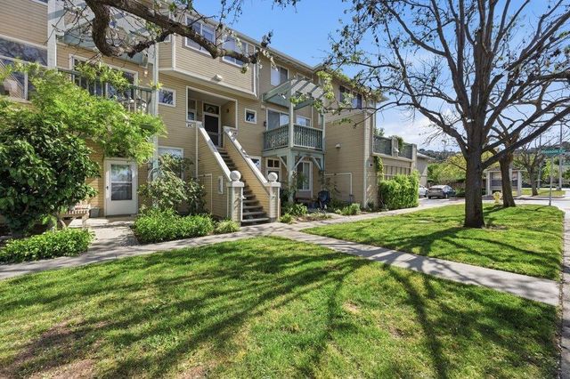 101 Blossom Circle 2C, San Mateo, CA 94403