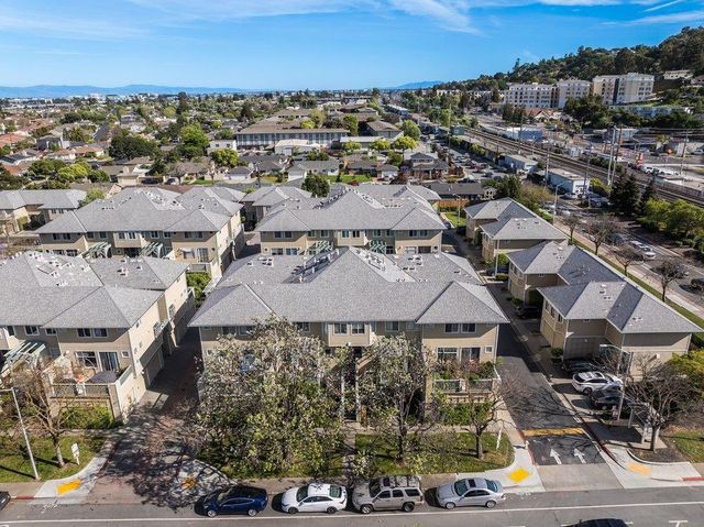 101 Blossom Circle 2C, San Mateo, CA 94403