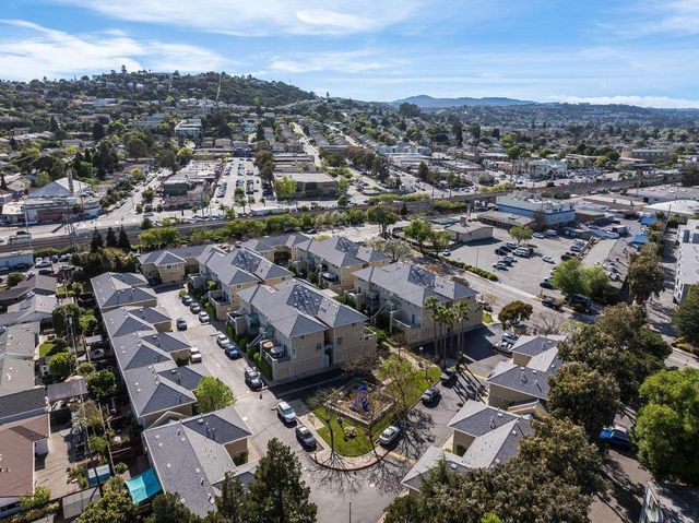 101 Blossom Circle 2C, San Mateo, CA 94403