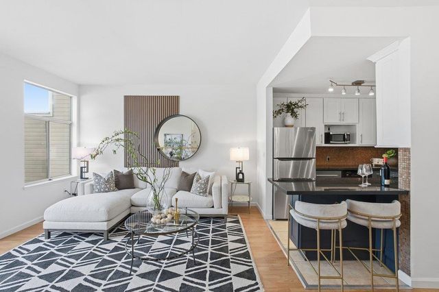 101 Blossom Circle 2C, San Mateo, CA 94403