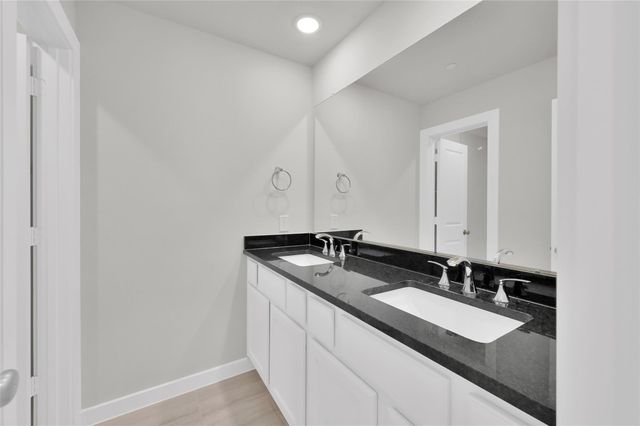 2708 Woodforest Parkway N, Montgomery, TX 77316