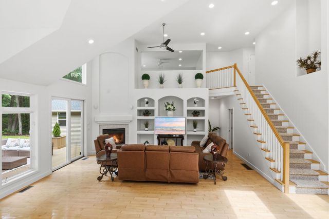 15 Merrill Road, Merrimack, NH 03054