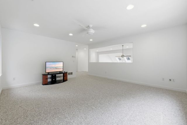 15 Merrill Road, Merrimack, NH 03054