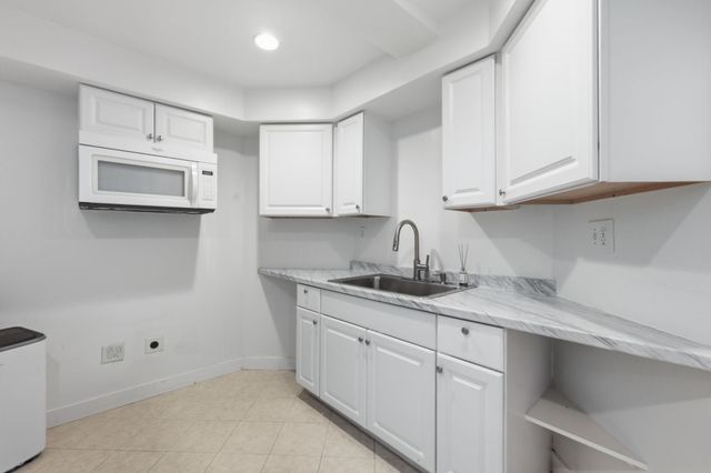 15 Merrill Road, Merrimack, NH 03054