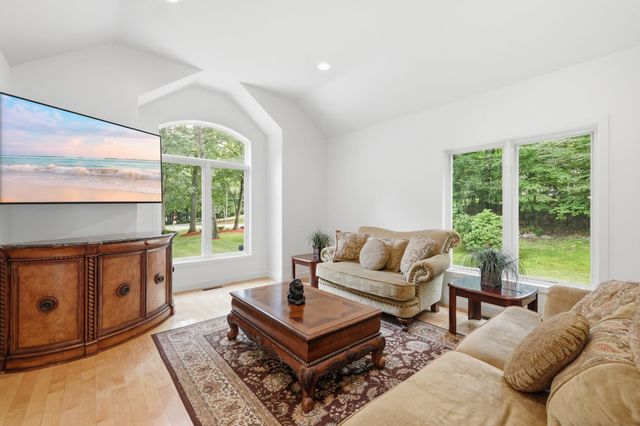 15 Merrill Road, Merrimack, NH 03054