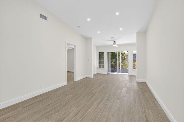 8583 Overset Lane C, Boca Raton, FL 33496