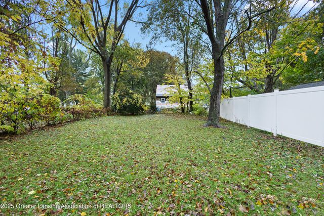 1348 N Jenison Avenue, Lansing, MI 48915