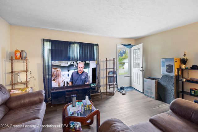 1348 N Jenison Avenue, Lansing, MI 48915