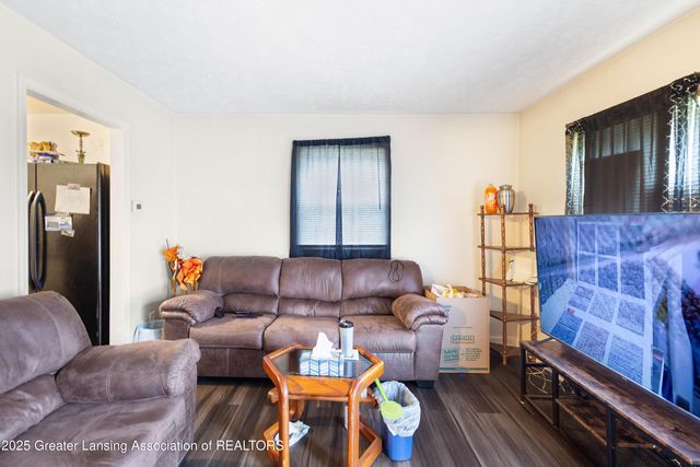 1348 N Jenison Avenue, Lansing, MI 48915