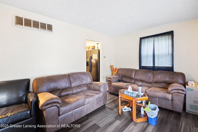 1348 N Jenison Avenue, Lansing, MI 48915