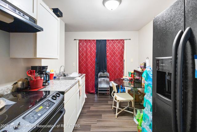 1348 N Jenison Avenue, Lansing, MI 48915