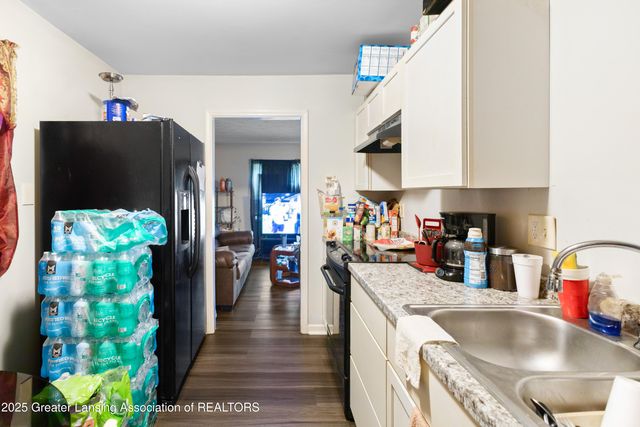 1348 N Jenison Avenue, Lansing, MI 48915