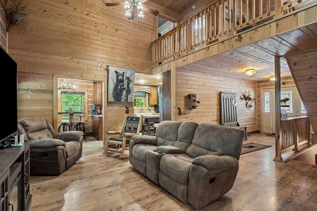 137 Allens Way, Crossville, TN 38572