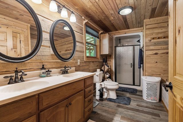 137 Allens Way, Crossville, TN 38572