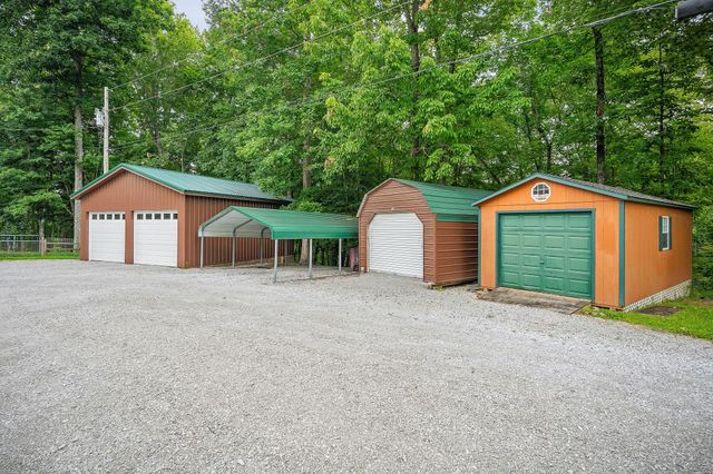 137 Allens Way, Crossville, TN 38572