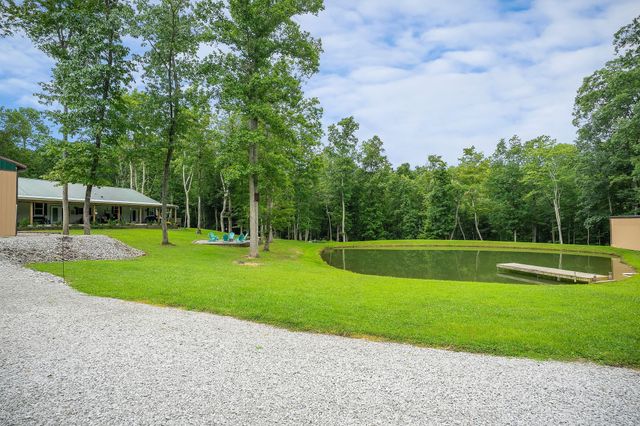 137 Allens Way, Crossville, TN 38572