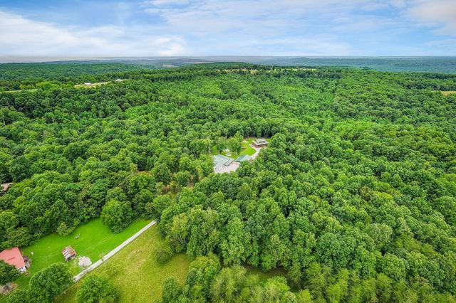 137 Allens Way, Crossville, TN 38572