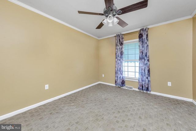580 EDGEMONT DR, Williamstown, NJ 08094