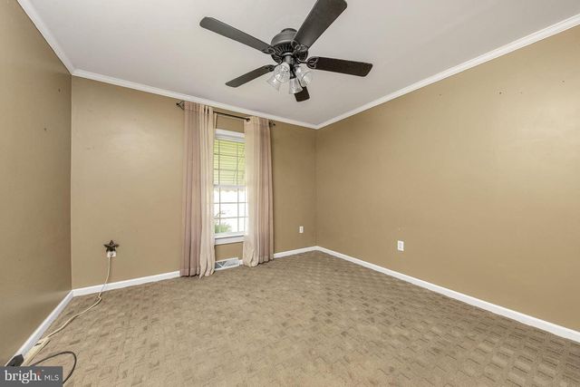 580 EDGEMONT DR, Williamstown, NJ 08094