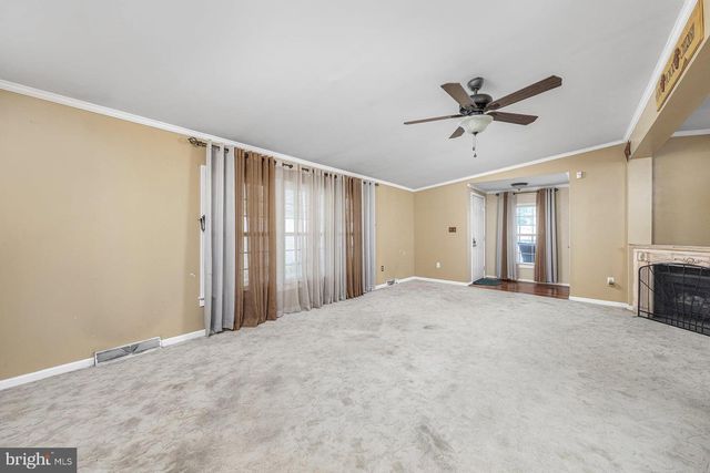 580 EDGEMONT DR, Williamstown, NJ 08094